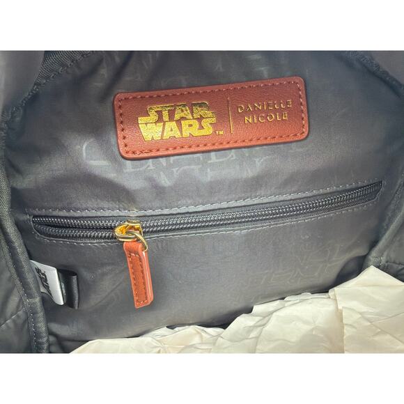 Danielle Nicole Star Wars Red Leader Starfighter School Beggars Canyon, Tatooine
